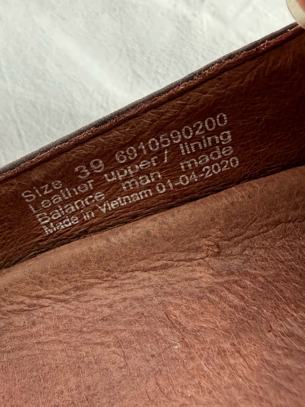 Dansko Shaylee Waterproof Leather Wedge Pumps Muted Fig Color Size 39 EUC - Picture 13 of 16